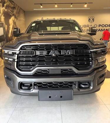 RAM 3500 6.7 I6 TURBO DIESEL LARAMIE NIGHT EDITION CD 4X4 AUTOMÁTICO RAM 3500 6.7 I6 TURBO DIESEL LARAMIE NIGHT EDITION CD 4X4 AUTOMÁTICO